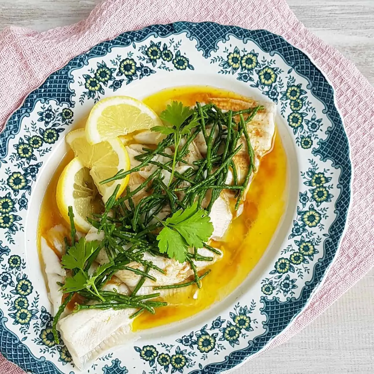 Goudbruine Scholfilet met Zeekraal en Citroen-Botersaus